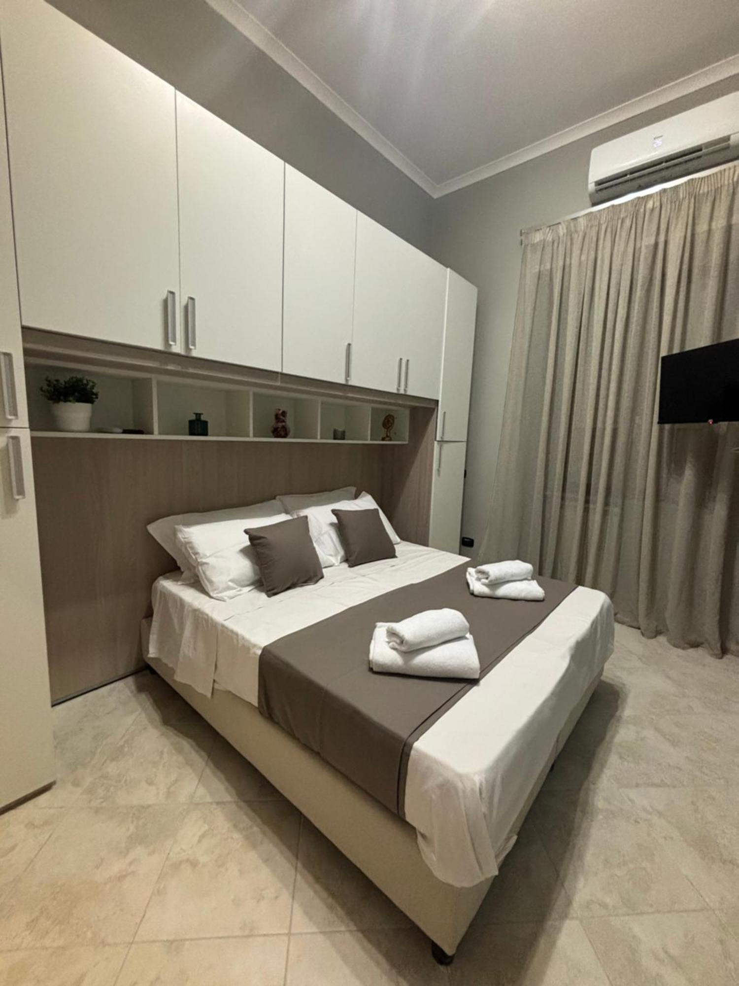 Dimora71 Bed & Breakfast Наполи Екстериор снимка